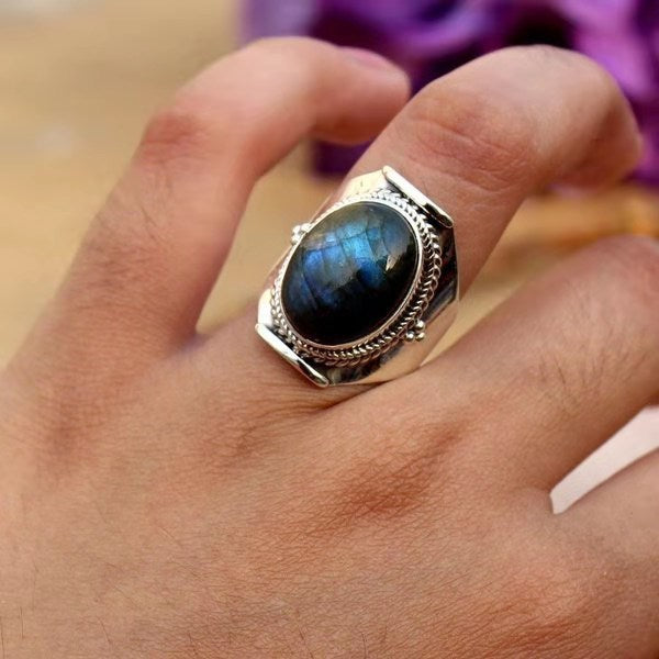 Classic Ring with Timeless Appeal