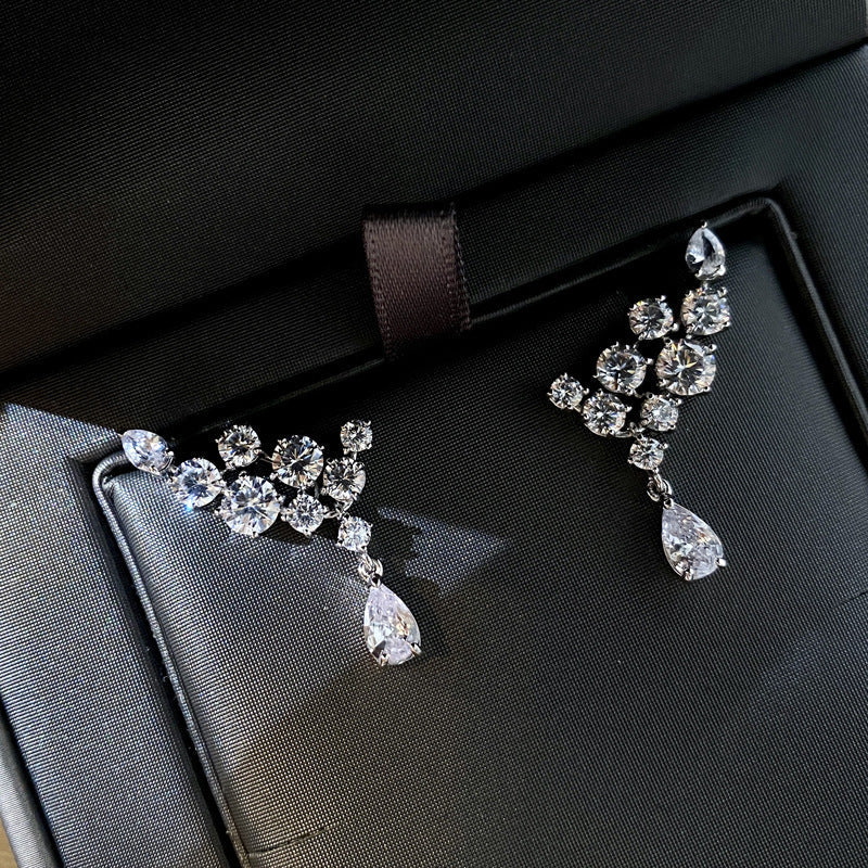 Stunning Gold Earring for Daily Wear