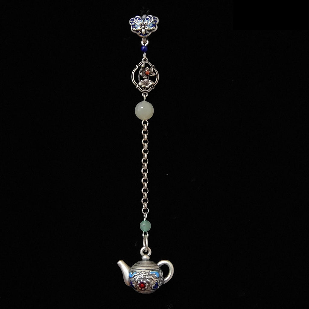 Beautiful Silver Pendant with Unique Style