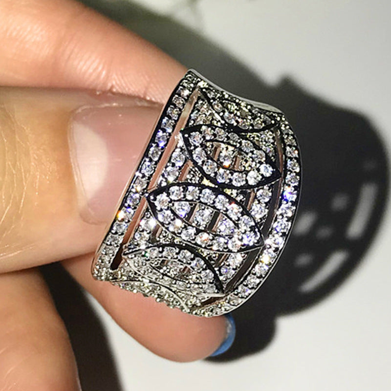 Beautiful Bracelet with Unique Style