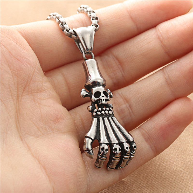 Classic Pendant with Timeless Appeal