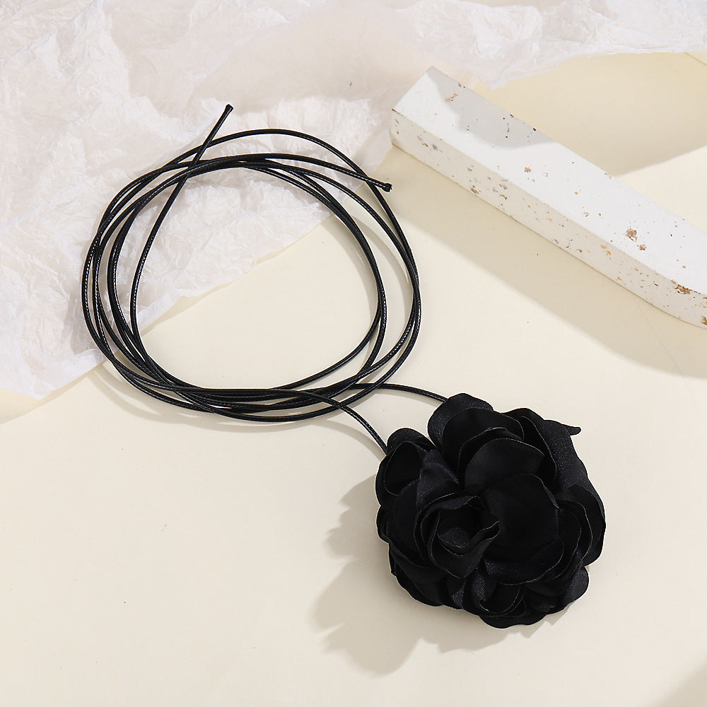 Stunning Necklace for Daily Wear