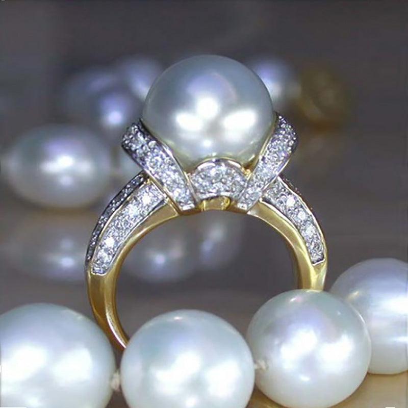 Charming Gold Ring for Any Occasion