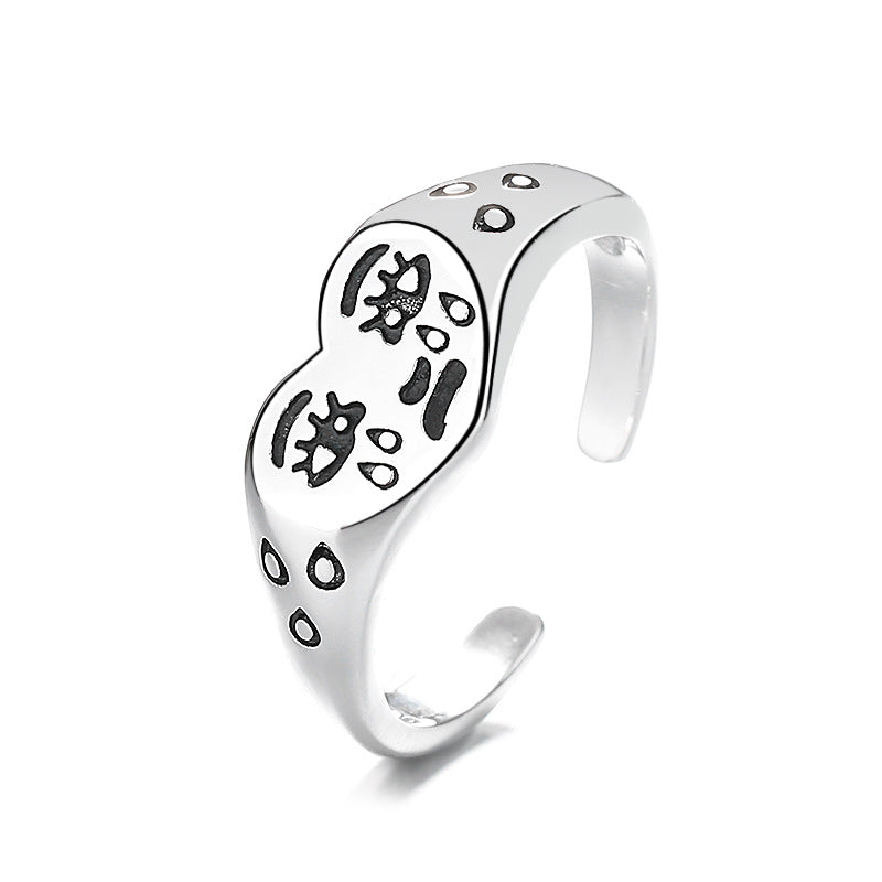 Classic Silver Ring with Timeless Appeal