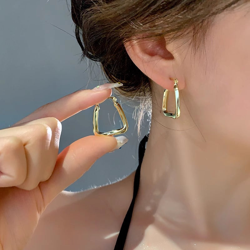 Stunning Earring for Daily Wear