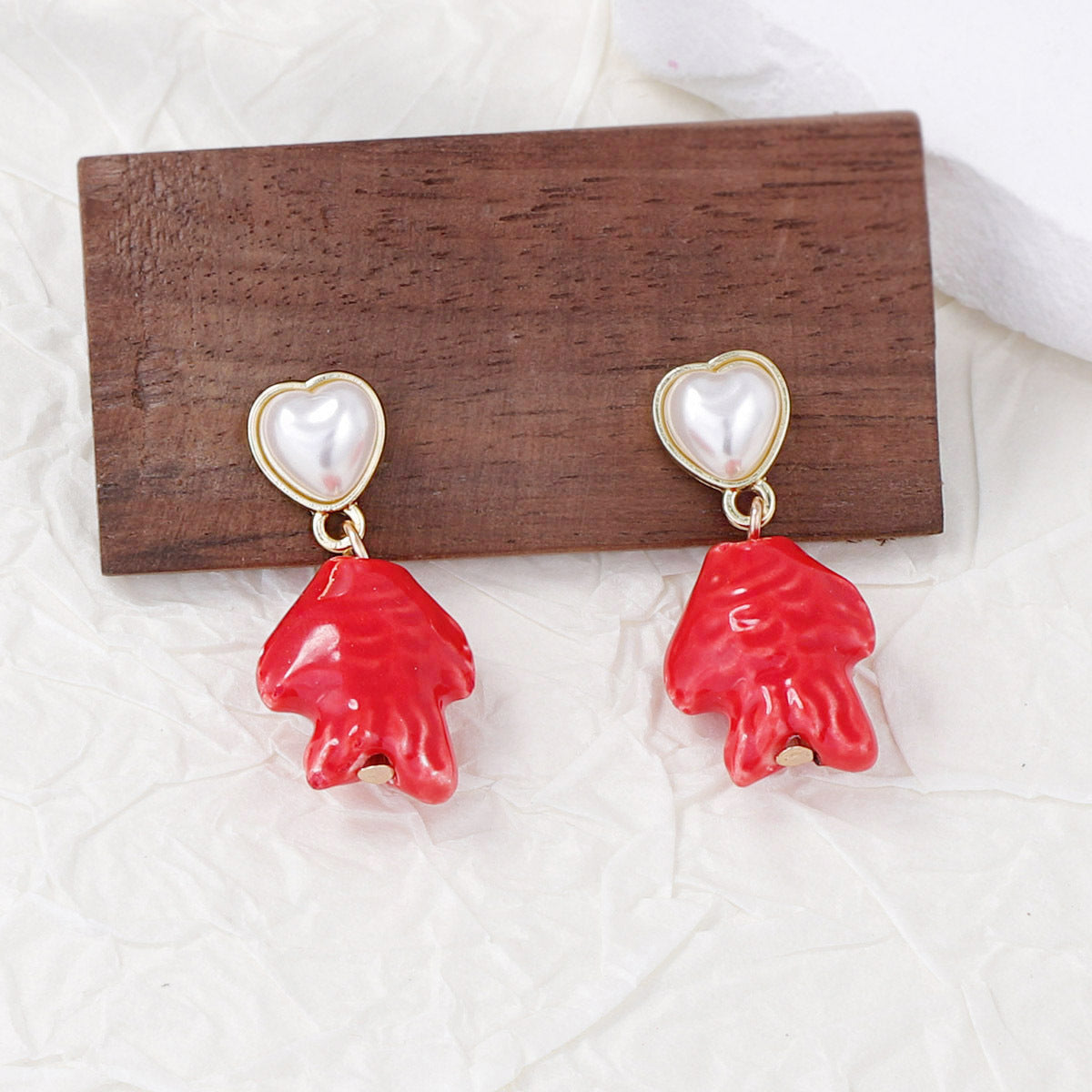 Classic Pearl Earring with Timeless Appeal
