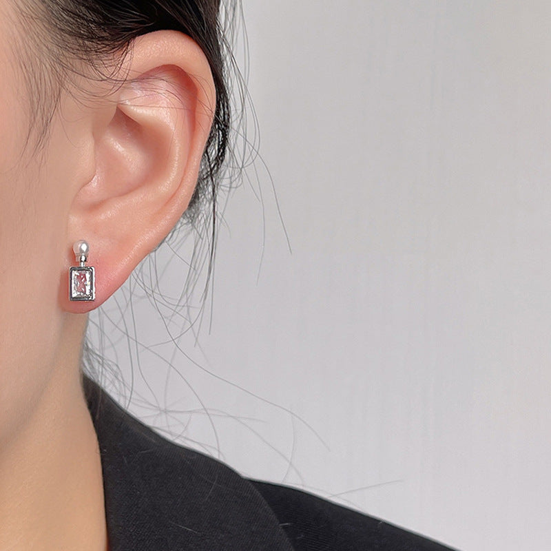 Romantic Pearl Earring for Special Moments