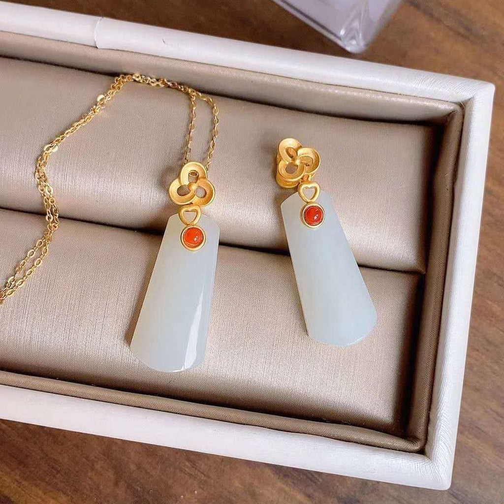 Charming Necklace for Any Occasion