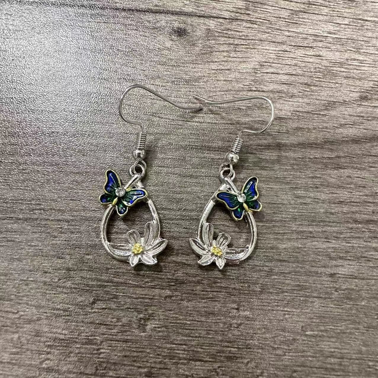 Stunning Earring for Daily Wear