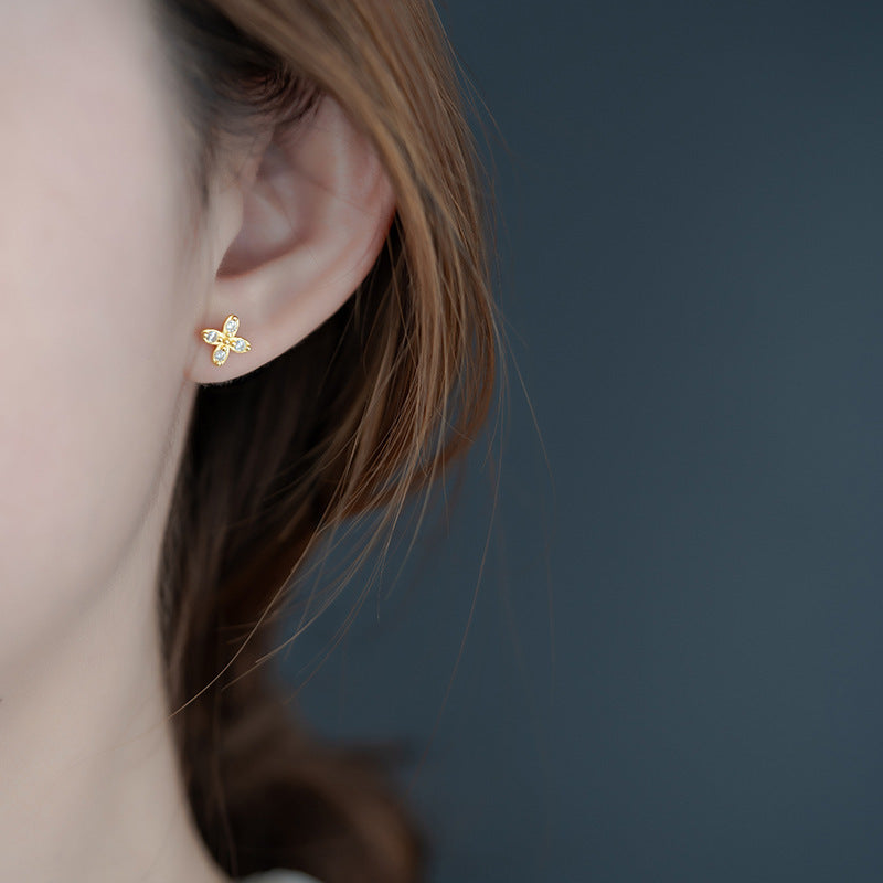 Romantic Earring for Special Moments