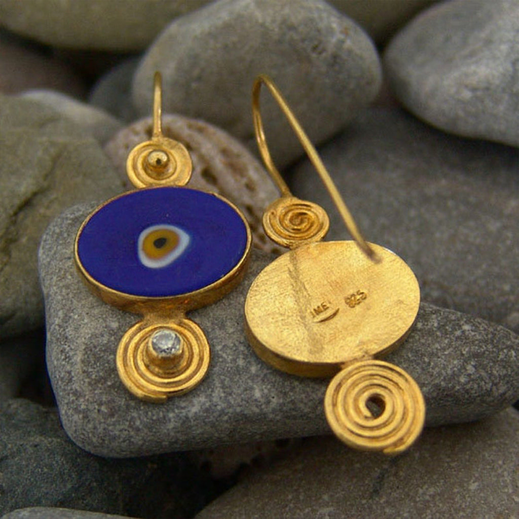 Classic Earring with Timeless Appeal