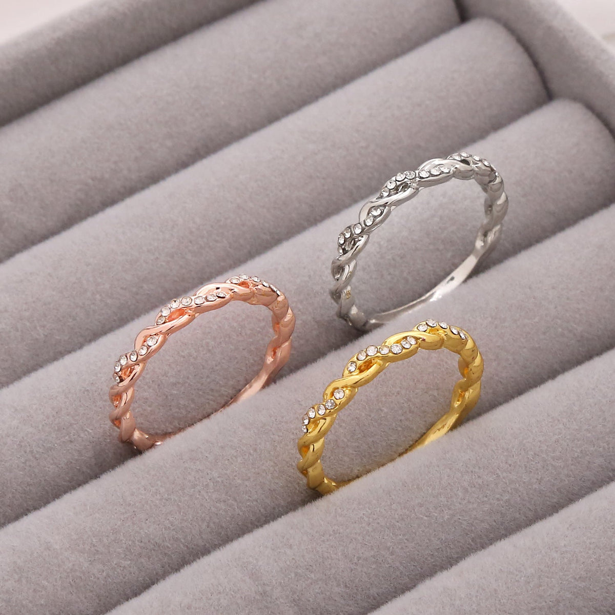 Stunning Gold Ring for Daily Wear