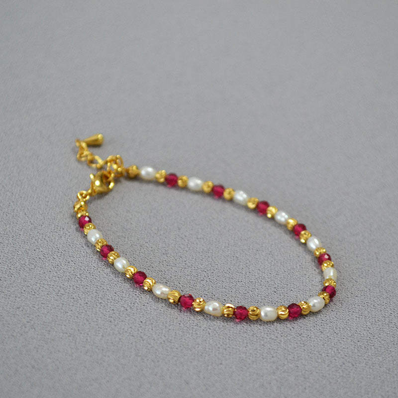 Classic Pearl Necklace with Timeless Appeal