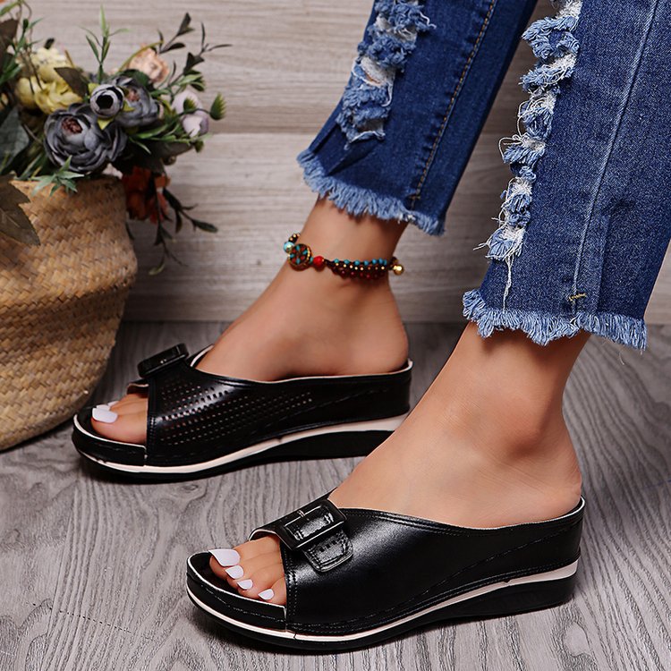 Graceful Orthopedic Sandals for Modern Look