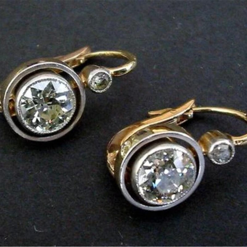 Elegant Gold Earring for Every Occasion