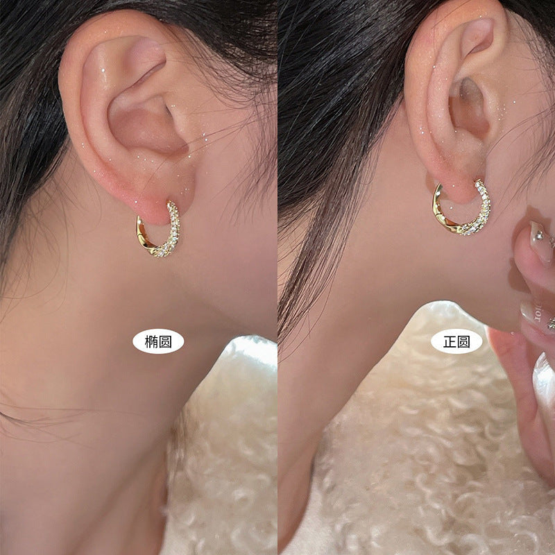 Classic Earring with Timeless Appeal