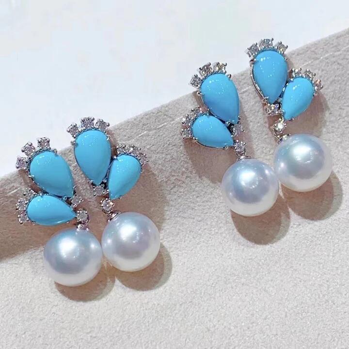 Classic Pearl Earring with Timeless Appeal
