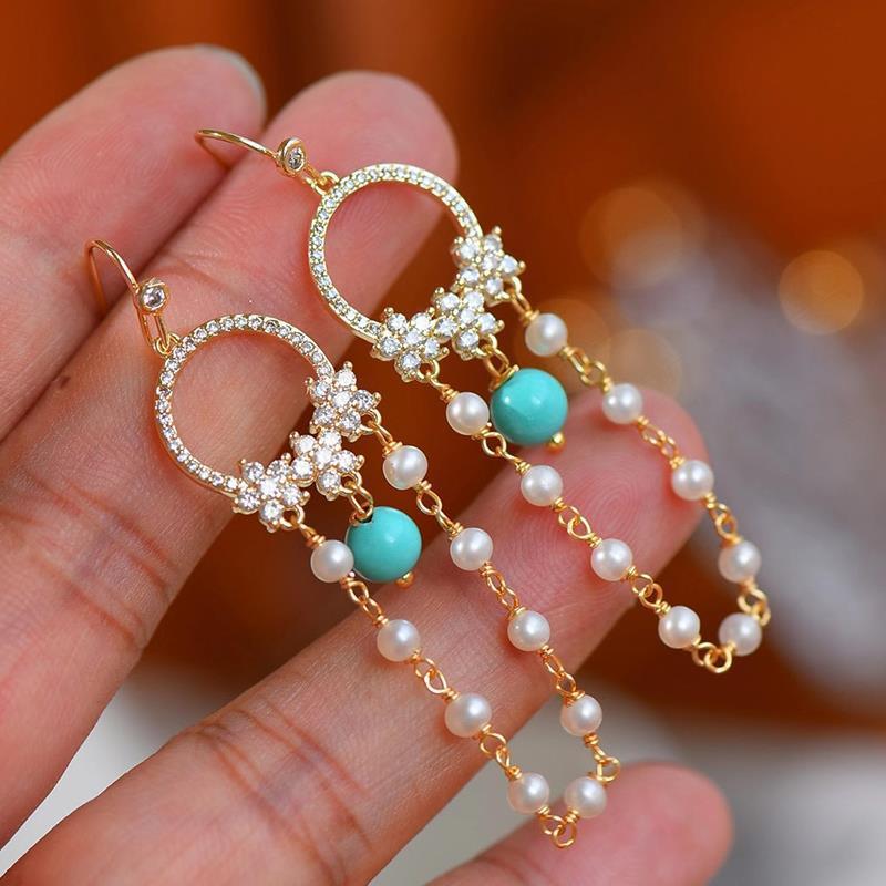 Romantic Silver Earring for Special Moments