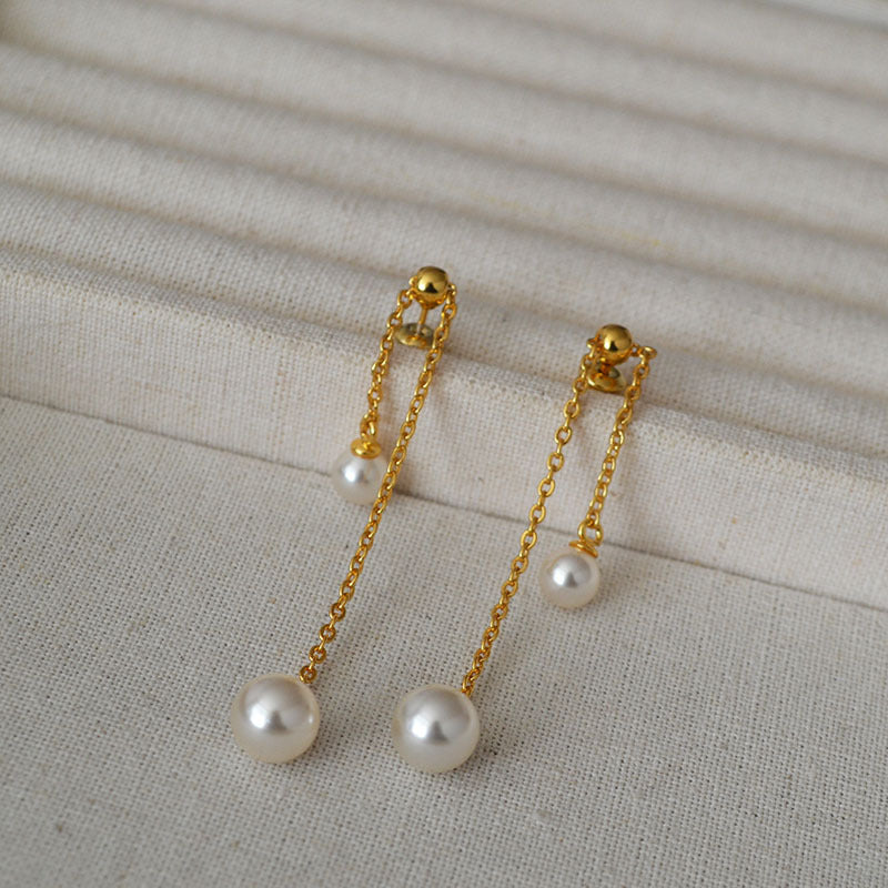 Romantic Silver Earring for Special Moments