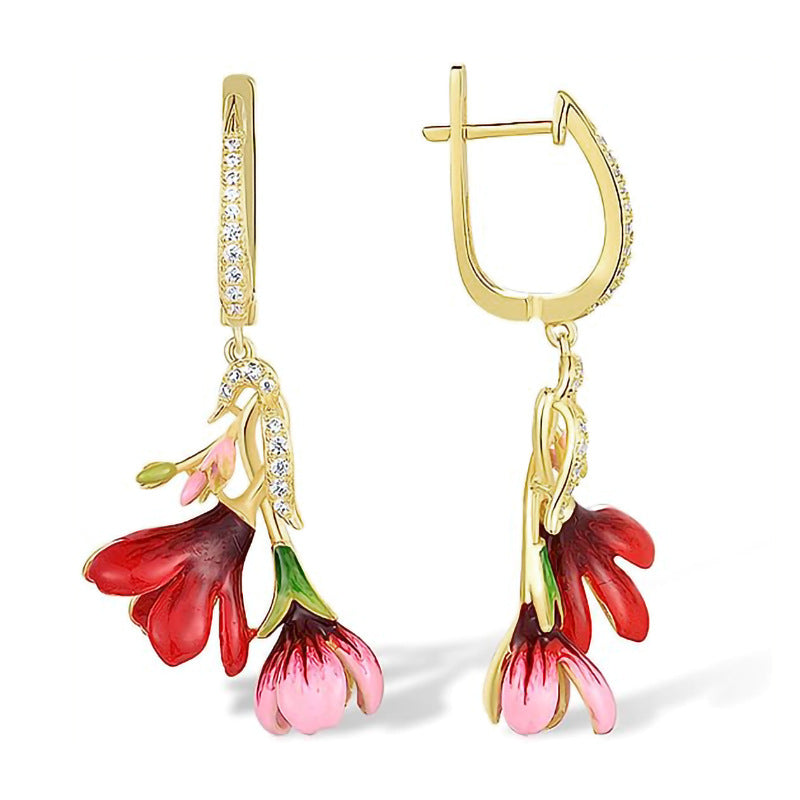 Beautiful Gold Earring with Unique Style