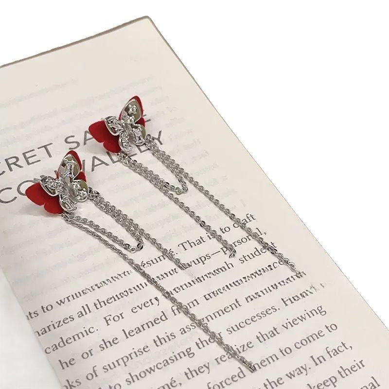 Charming Earring for Any Occasion