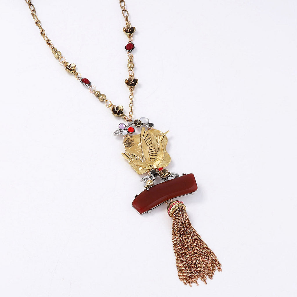 Charming Piece for Any Occasion