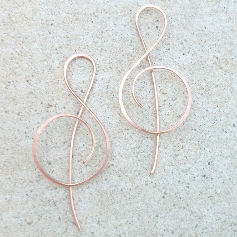 Classic Gold Earring with Timeless Appeal