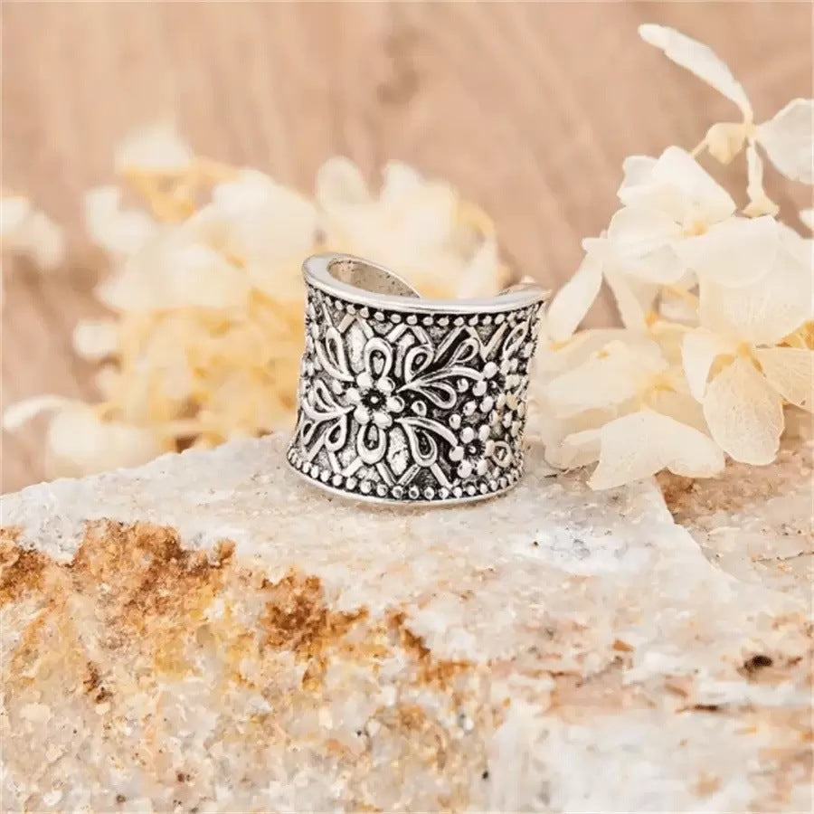 Romantic Silver Ring for Special Moments