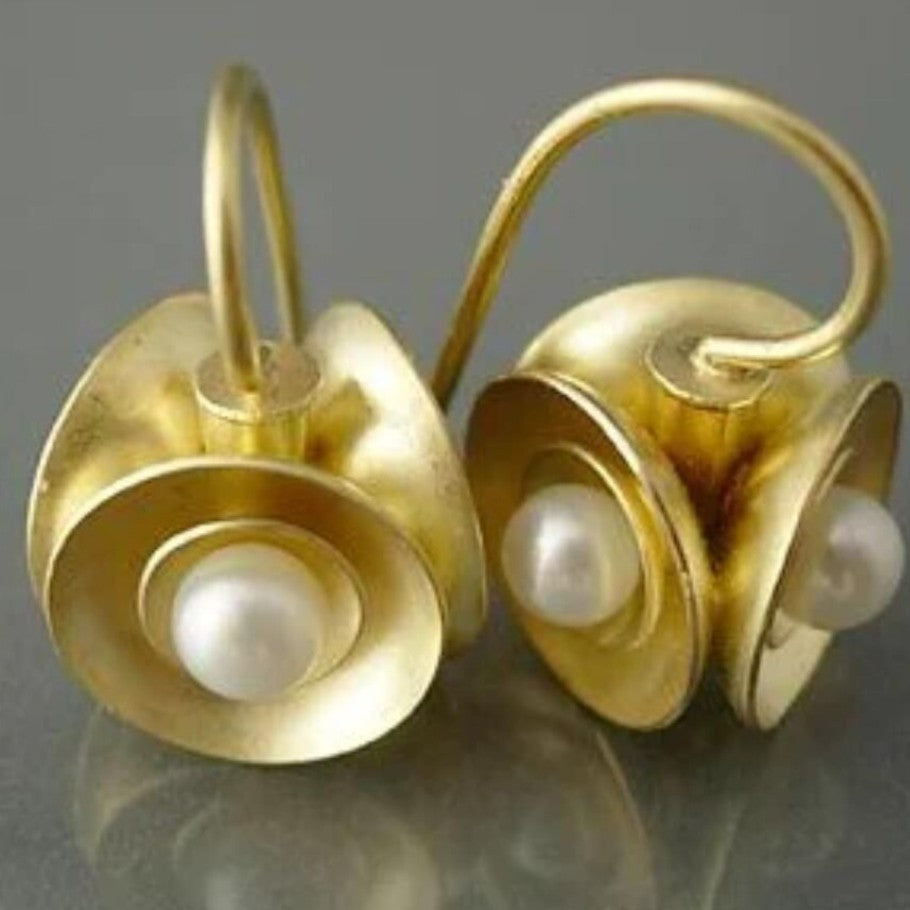 Elegant Pearl Earring for Every Occasion
