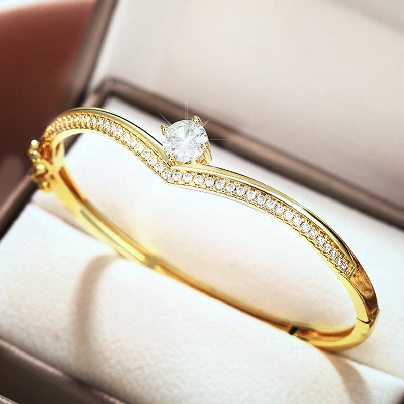 Charming Piece for Any Occasion