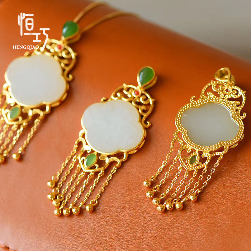 Romantic Gold Necklace for Special Moments