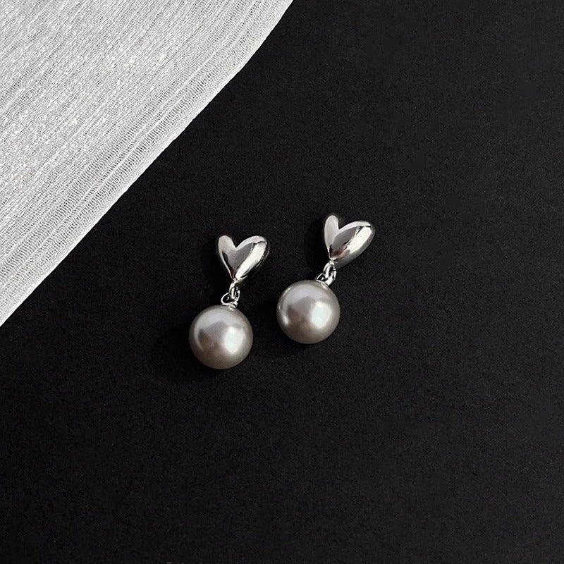 Romantic Pearl Earring for Special Moments