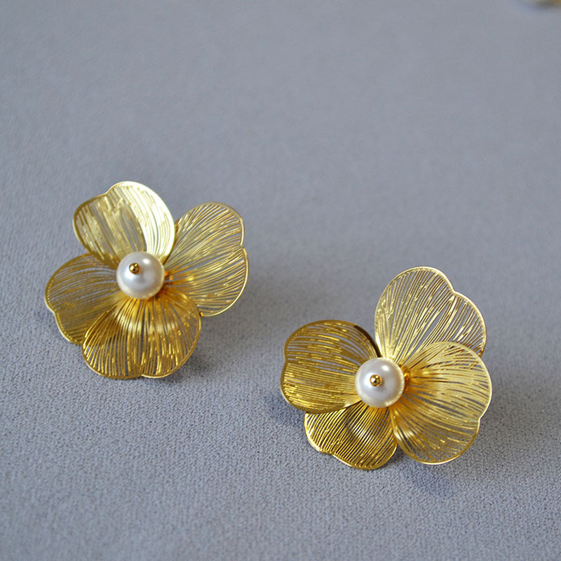 Stunning Silver Earring for Daily Wear