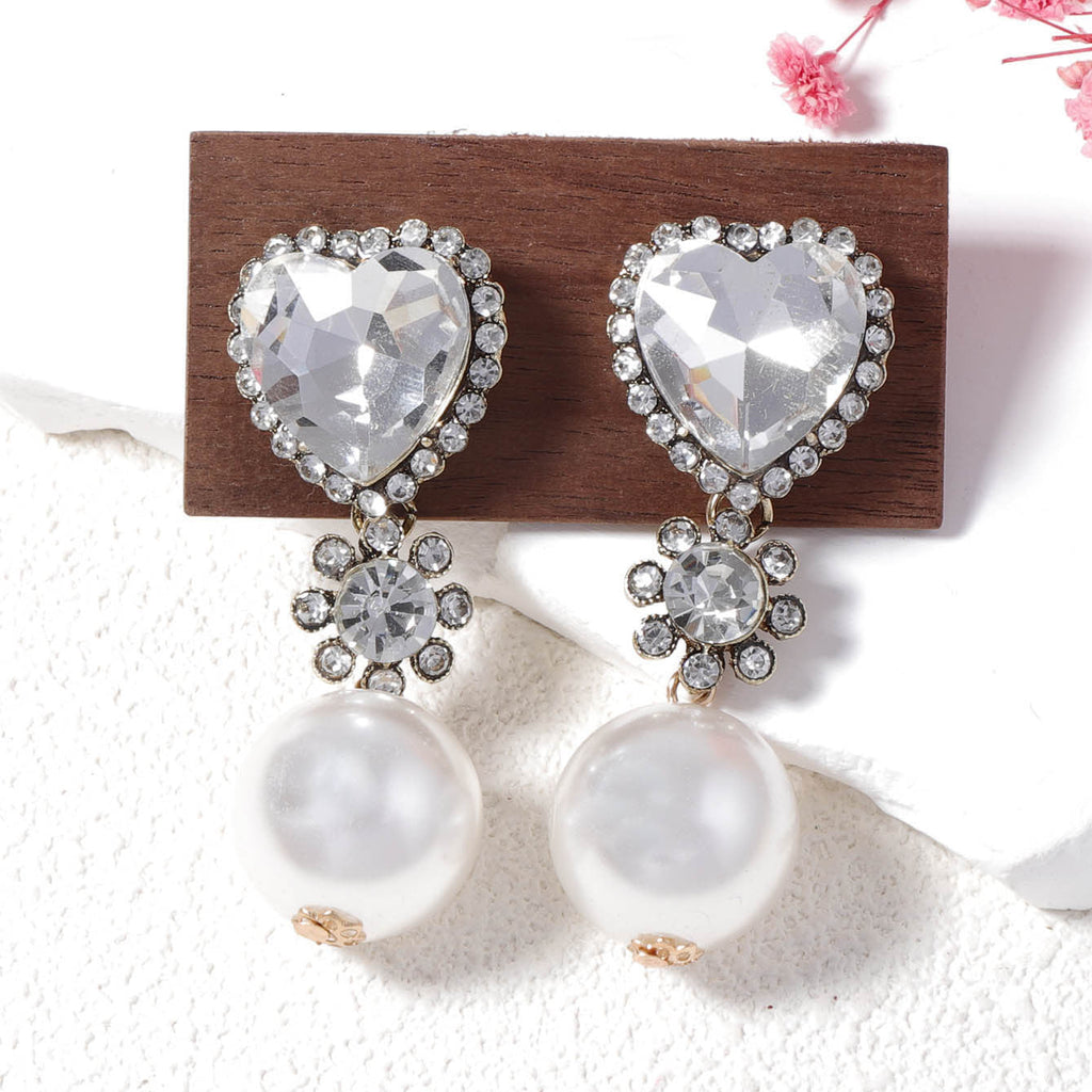 Stunning Pearl Earring for Daily Wear