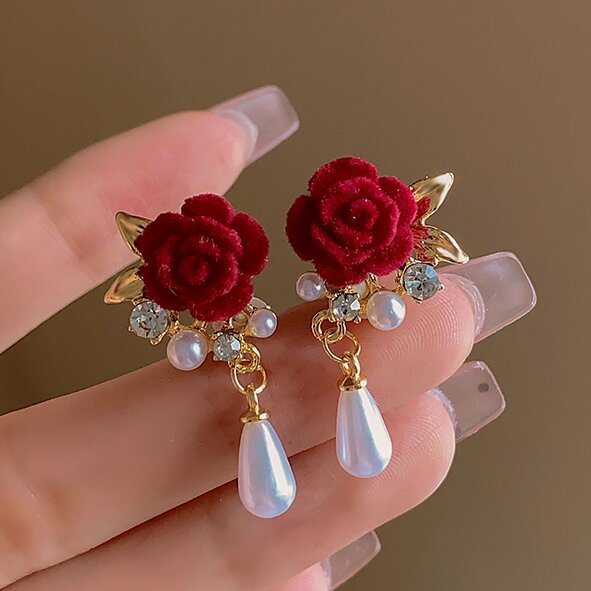 Elegant Pearl Earring for Every Occasion
