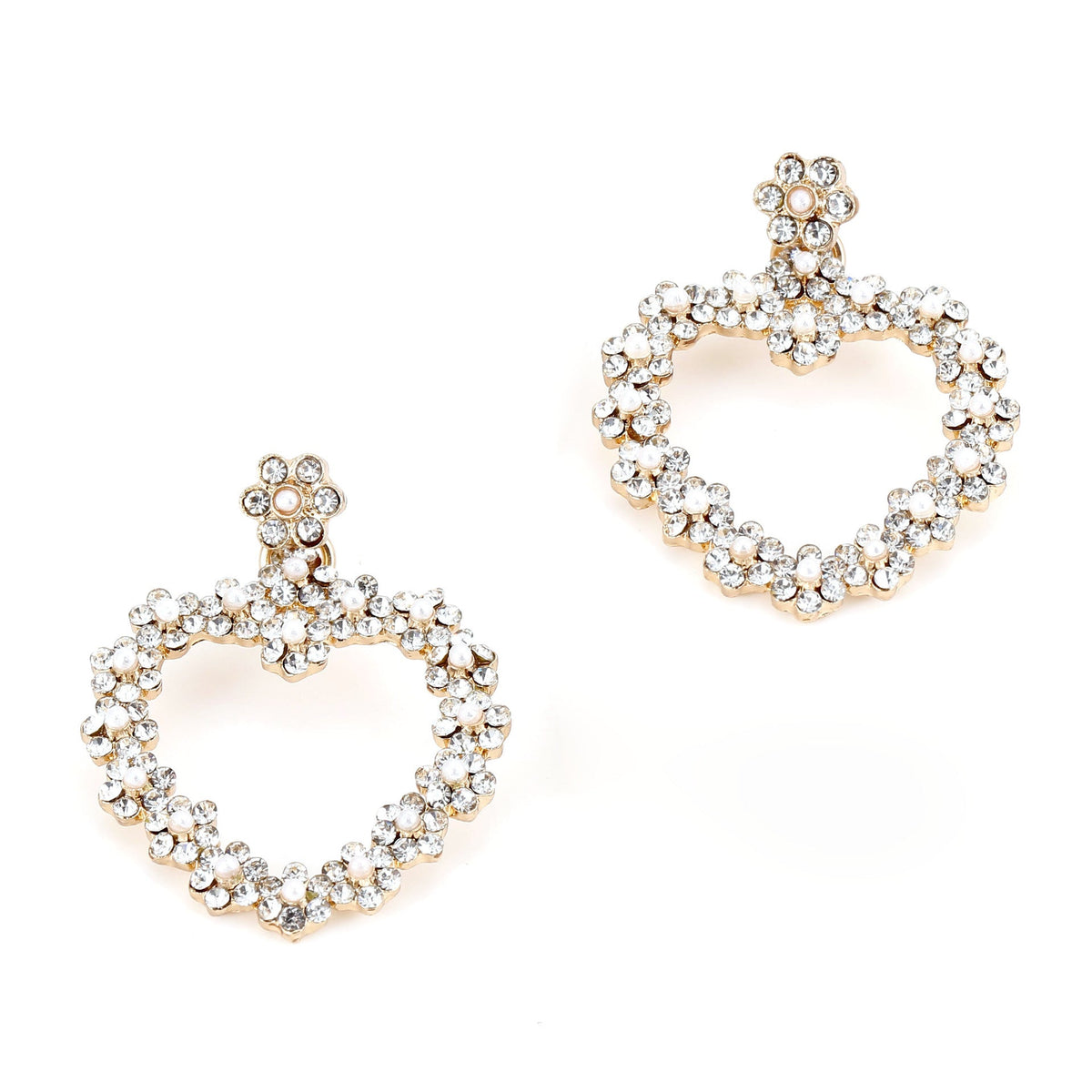 Charming Earring for Any Occasion