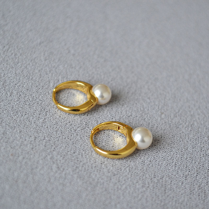Delicate Artisan Gold Earring