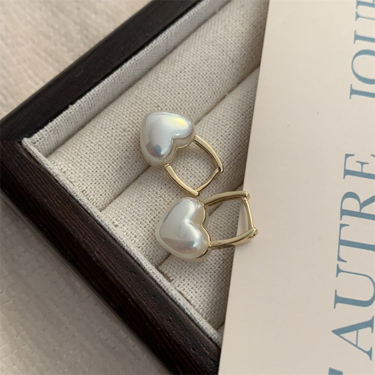 Elegant Pearl Earring for Every Occasion