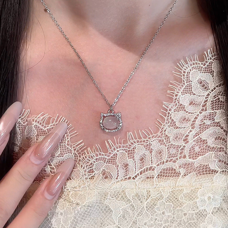Stunning Necklace for Daily Wear