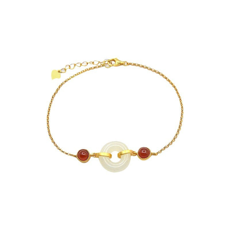 Classic Gold Bracelet with Timeless Appeal