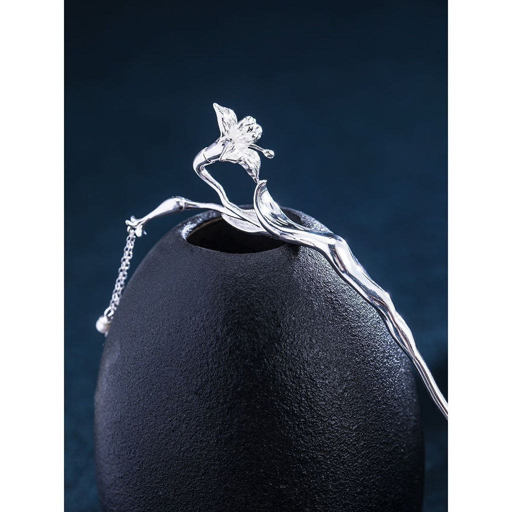 Romantic Silver Ring for Special Moments
