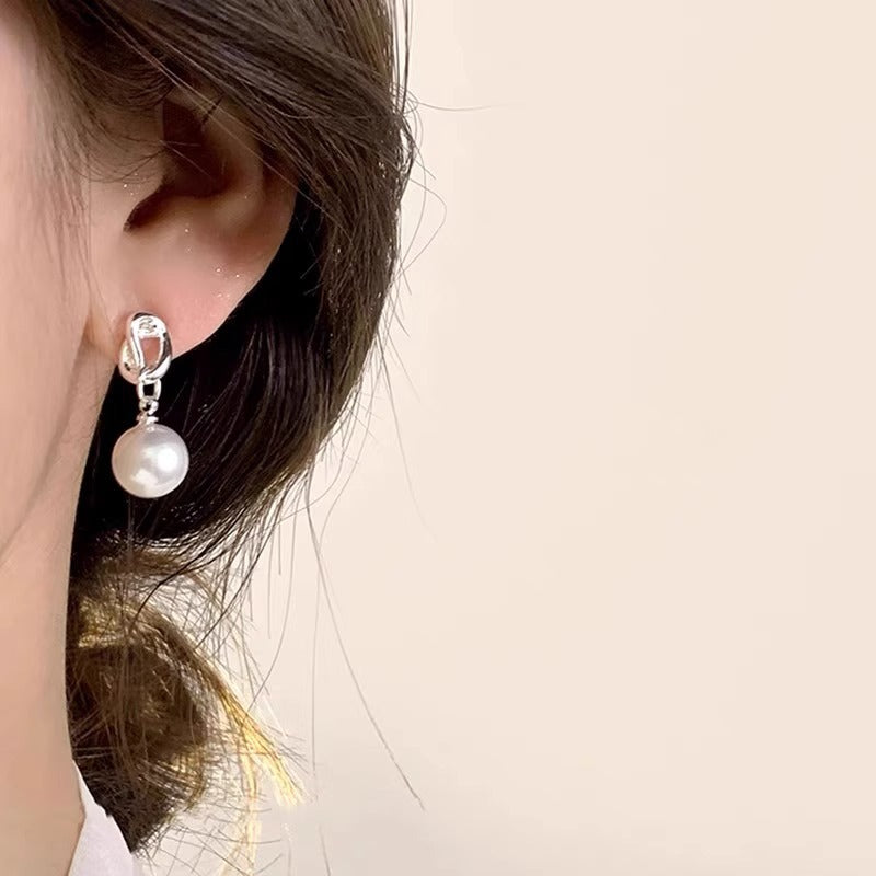 Romantic Pearl Earring for Special Moments