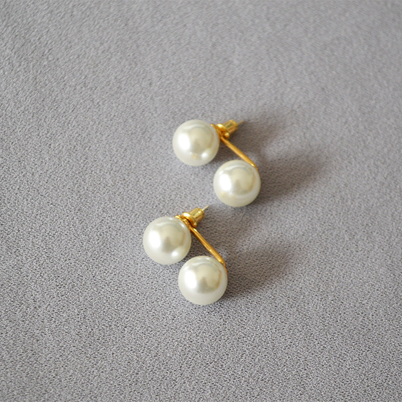 Romantic Silver Earring for Special Moments