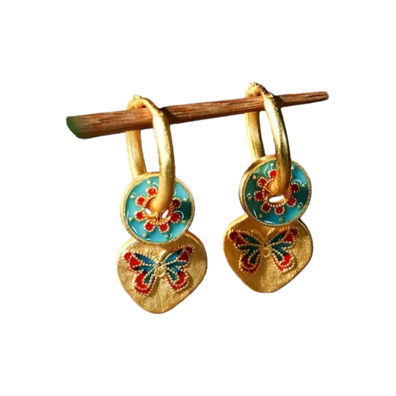 Classic Earring with Timeless Appeal