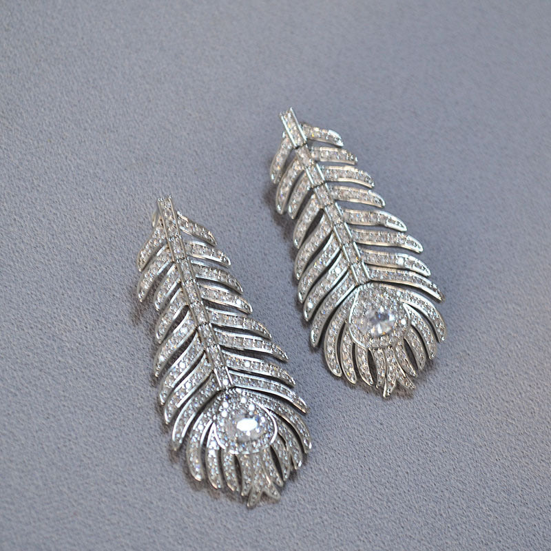 Romantic Silver Earring for Special Moments
