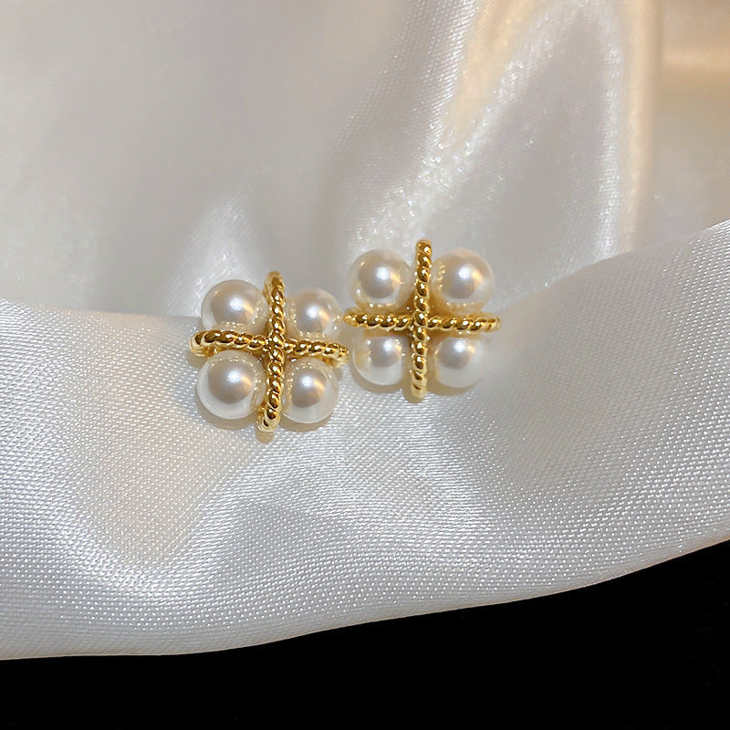 Charming Pearl Earring for Any Occasion