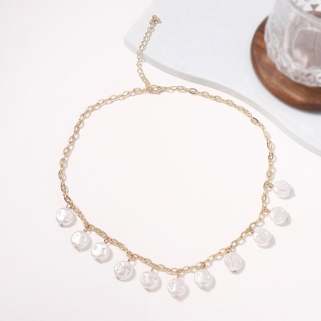 Classic Pearl Necklace with Timeless Appeal