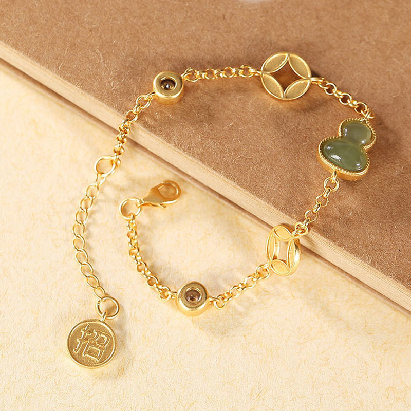 Romantic Gold Bracelet for Special Moments