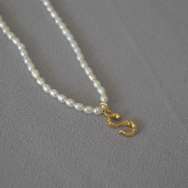 Romantic Pearl Necklace for Special Moments
