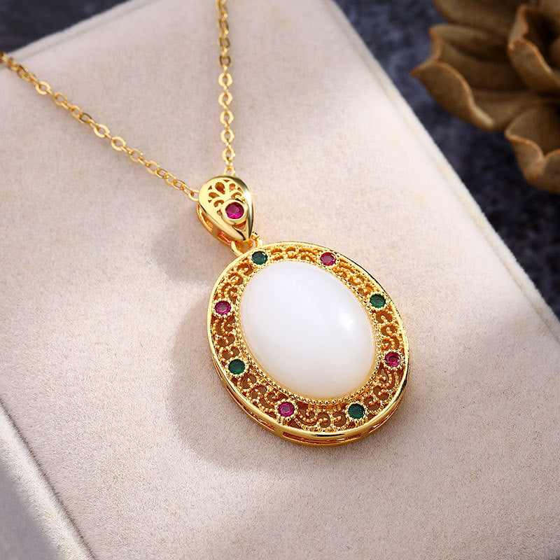 Romantic Gold Necklace for Special Moments